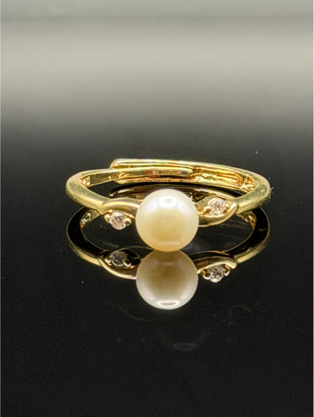 White Freshwater Pearl with CZ Gold Plated S925 Ring